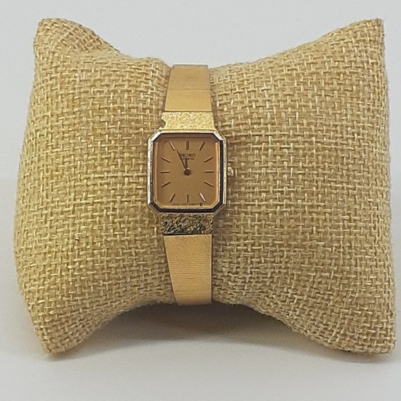 Seiko | Accessories | Seiko Womens Gold Tone Wristwatch Base Metal Bezel Stainless  Steel Back Analog | Poshmark